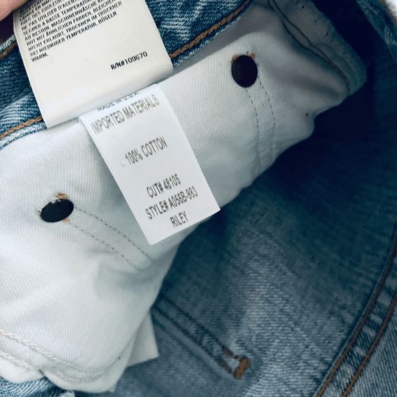 Agolde Light Wash Blue Denim Riley High Rise Straight Crop Jeans Women's Size 32 - Picture 7 of 7